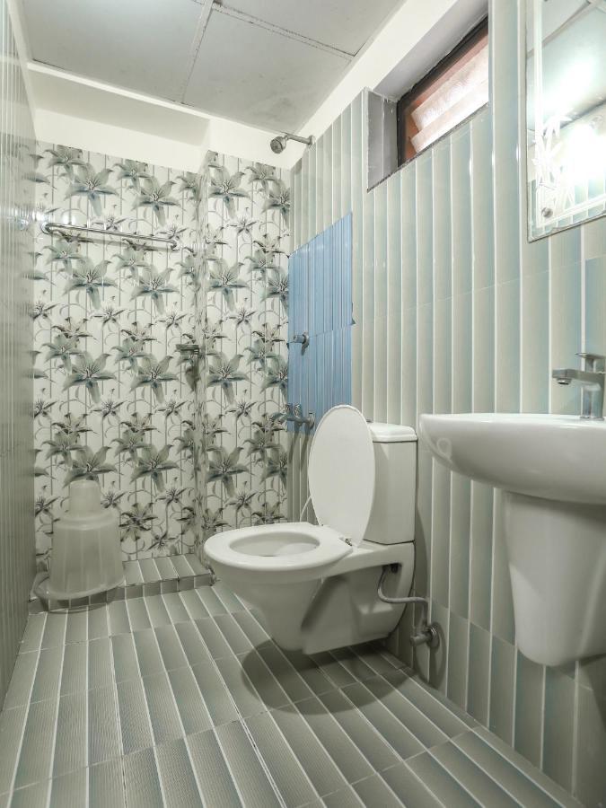 Hare Krishna Inn Гуруваюр Экстерьер фото